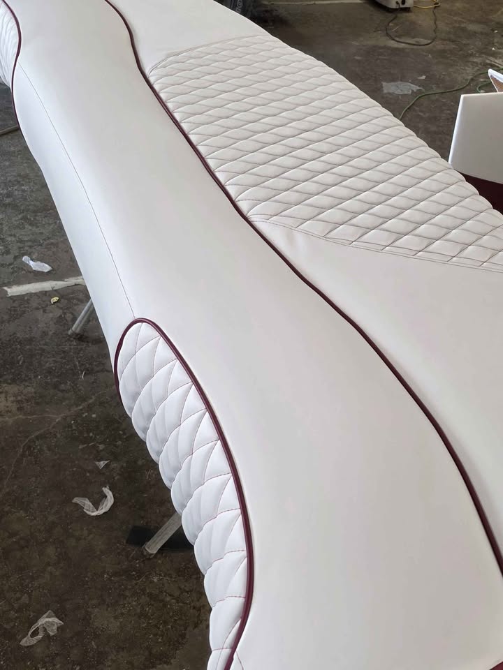 Larson Boat detail