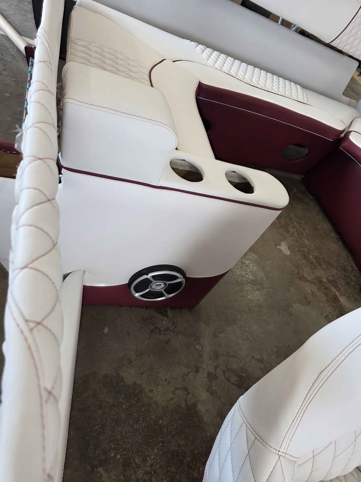 Larson Boat detail
